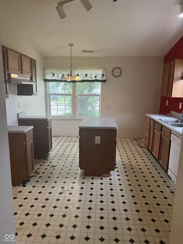 10945 NE Cedar Pine Drive NE Indianapolis IN 46235