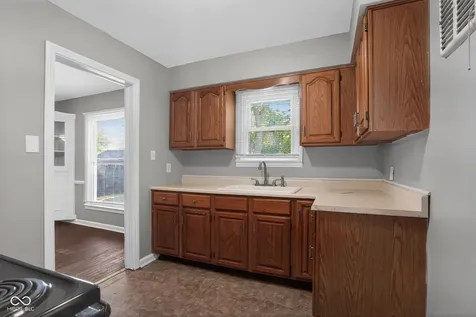 3643 N Lesley Avenue Indianapolis IN 46218