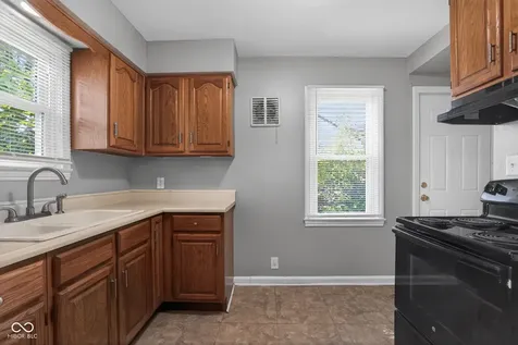 3643 N Lesley Avenue Indianapolis IN 46218