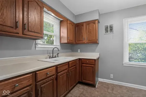 3643 N Lesley Avenue Indianapolis IN 46218