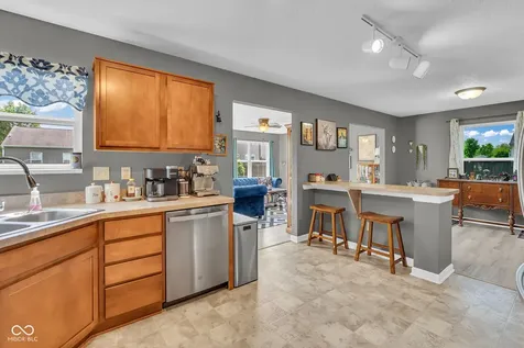 1283 Yellowstone Way Franklin IN 46131