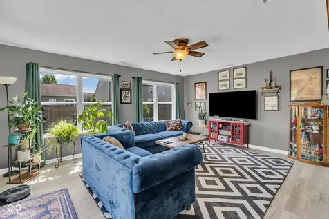 1283 Yellowstone Way Franklin IN 46131
