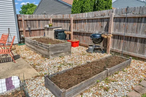 1283 Yellowstone Way Franklin IN 46131