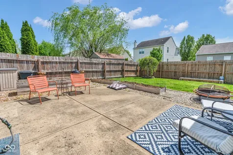1283 Yellowstone Way Franklin IN 46131