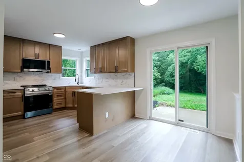 12409 Crystal Pointe Circle Indianapolis IN 46236