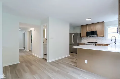 12409 Crystal Pointe Circle Indianapolis IN 46236