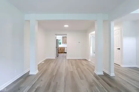 12409 Crystal Pointe Circle Indianapolis IN 46236