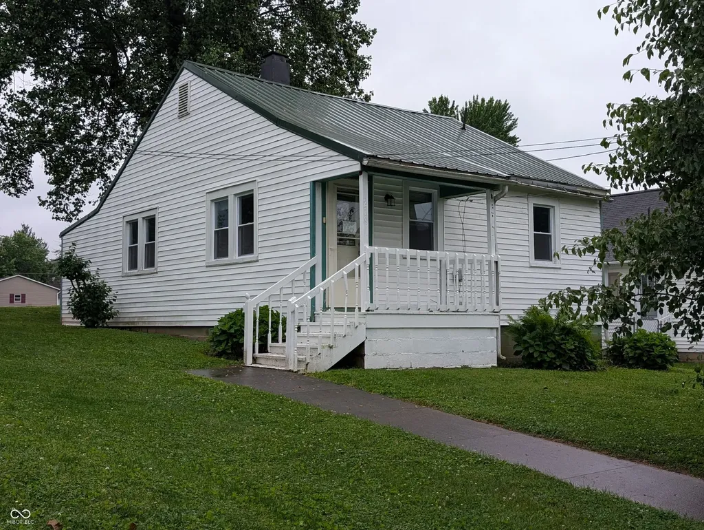 219 E Perry Street Versailles IN 47042