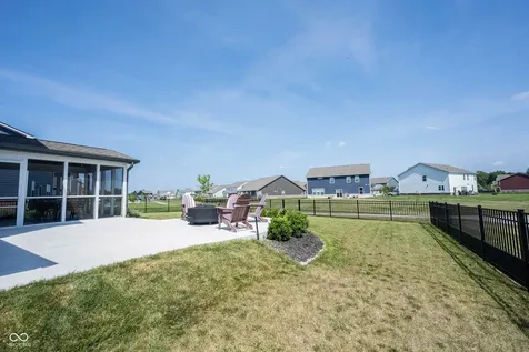 240 Waterford Lane Westfield IN 46074