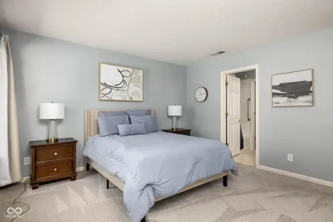 5860 Newhall Drive Indianapolis IN 46239