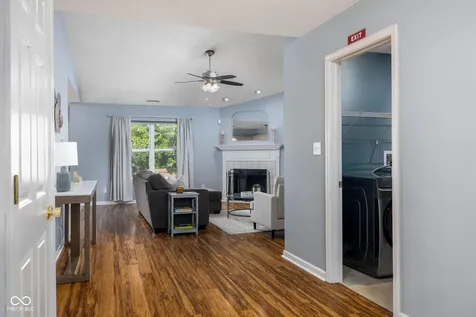 5860 Newhall Drive Indianapolis IN 46239