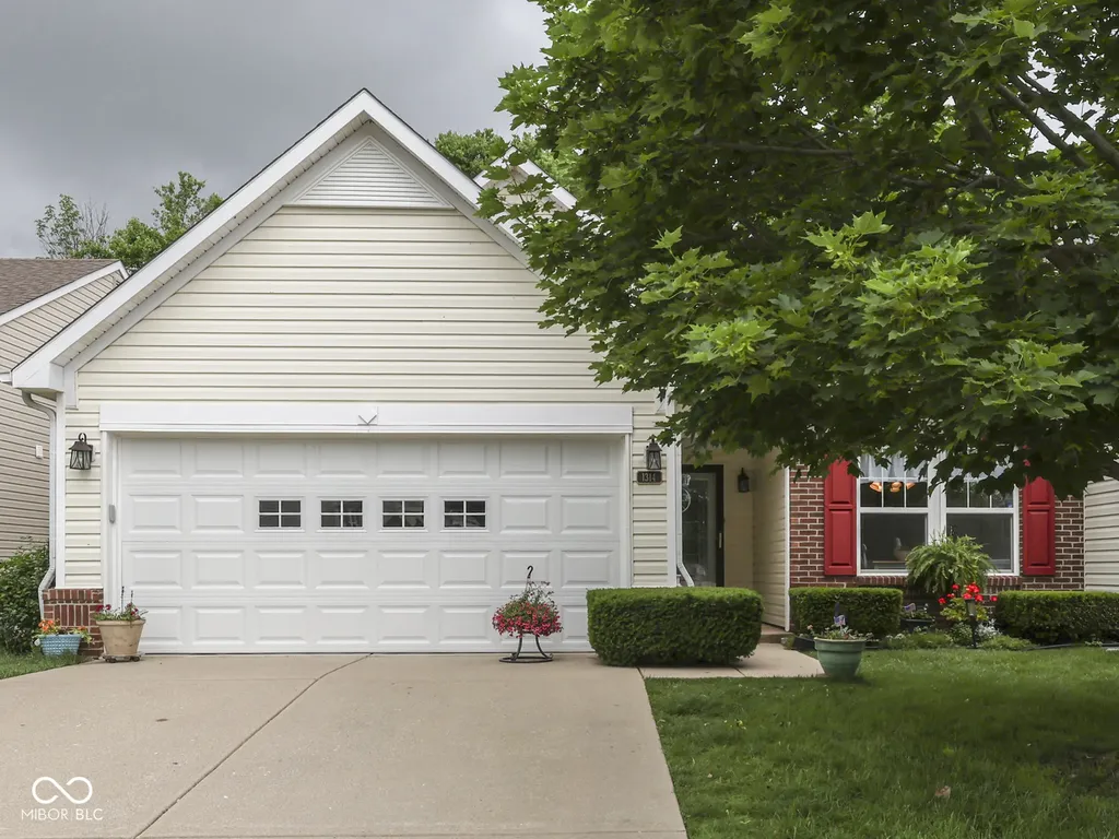 1314 Summerhouse Drive Indianapolis IN 46217