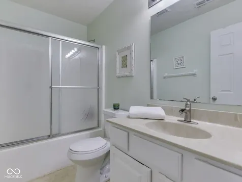 1314 Summerhouse Drive Indianapolis IN 46217