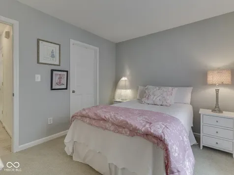 1314 Summerhouse Drive Indianapolis IN 46217