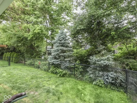 1314 Summerhouse Drive Indianapolis IN 46217