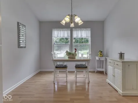 1314 Summerhouse Drive Indianapolis IN 46217