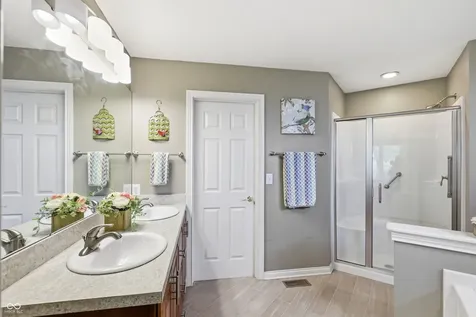 1636 Connemara Road Indianapolis IN 46217