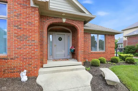 1636 Connemara Road Indianapolis IN 46217