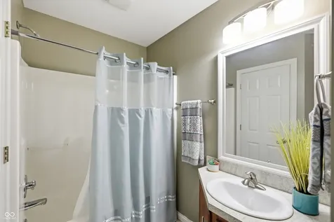 1636 Connemara Road Indianapolis IN 46217