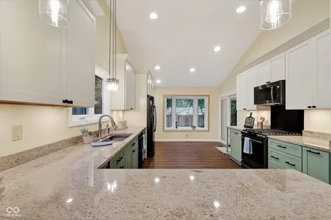 12055 Waterford Lane Carmel IN 46033
