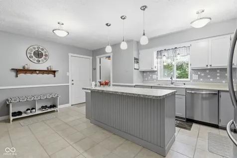 1404 Delbrook Circle Indianapolis IN 46260
