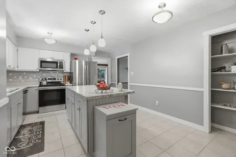 1404 Delbrook Circle Indianapolis IN 46260