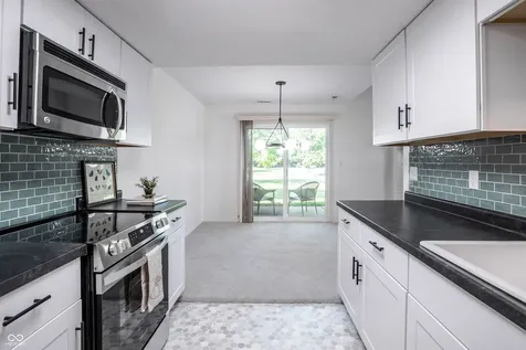 7435 Prairie Lake Drive Indianapolis IN 46256