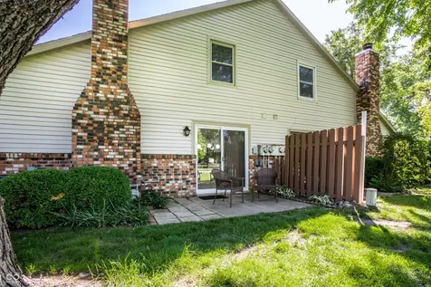 7435 Prairie Lake Drive Indianapolis IN 46256