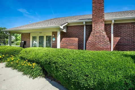 7435 Prairie Lake Drive Indianapolis IN 46256