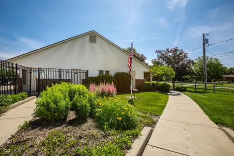 7435 Prairie Lake Drive Indianapolis IN 46256