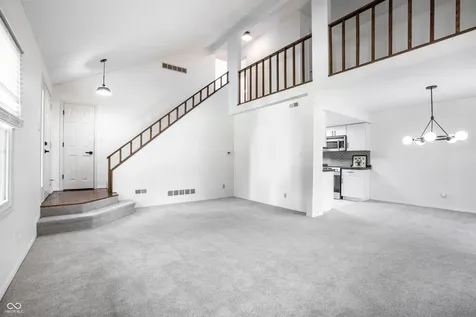 7435 Prairie Lake Drive Indianapolis IN 46256