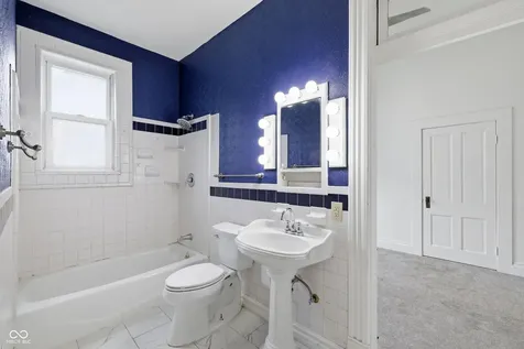 404 W Franklin Street Shelbyville IN 46176