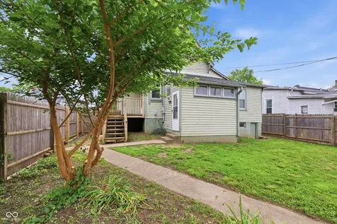 404 W Franklin Street Shelbyville IN 46176