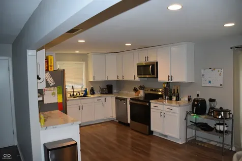 1847 Newhaven Drive Indianapolis IN 46231