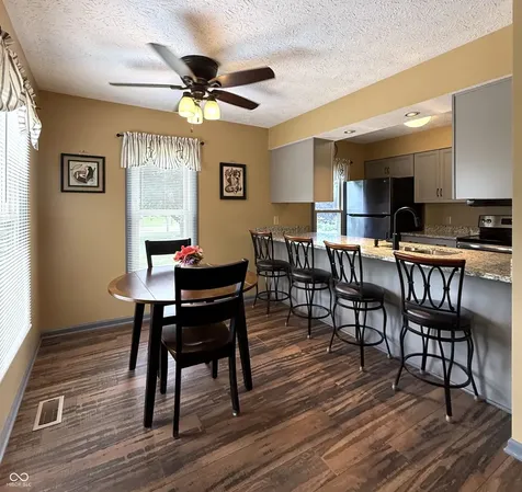 1069 Redwood Drive Brownsburg IN 46112