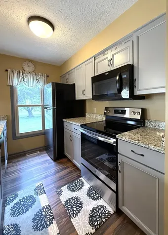1069 Redwood Drive Brownsburg IN 46112