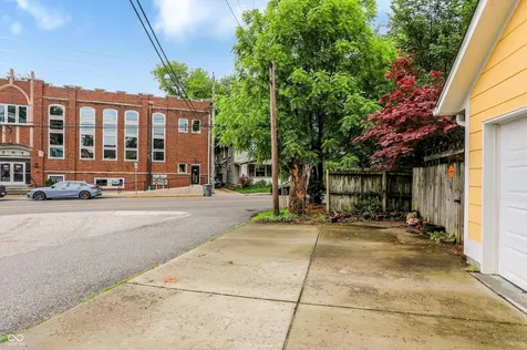 1044 Elm Street Indianapolis IN 46203