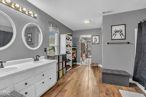 9802 Blue Ridge Way Indianapolis IN 46234