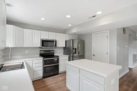 9220 N Coral Reef Road Mccordsville IN 46055