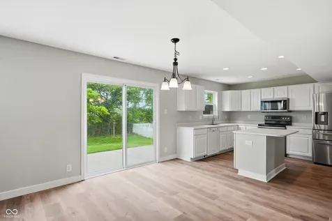 9220 N Coral Reef Road Mccordsville IN 46055