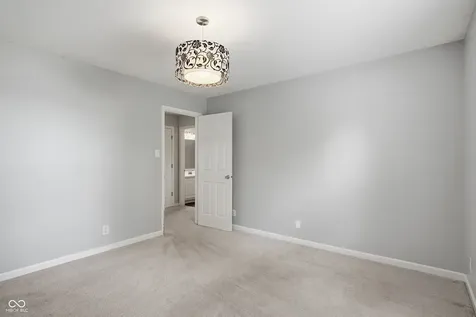 9220 N Coral Reef Road Mccordsville IN 46055