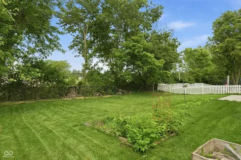 9220 N Coral Reef Road Mccordsville IN 46055
