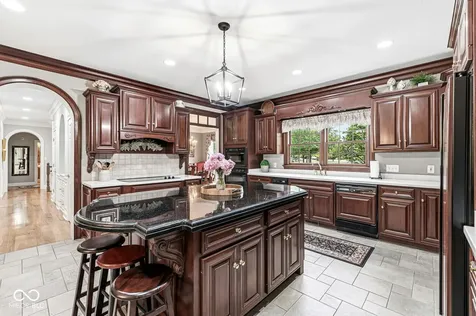 4480 W 121st Street Zionsville IN 46077