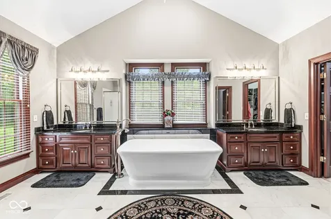 4480 W 121st Street Zionsville IN 46077