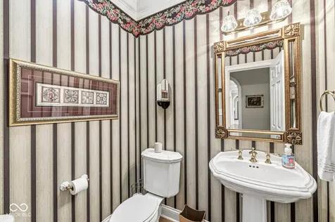 4480 W 121st Street Zionsville IN 46077