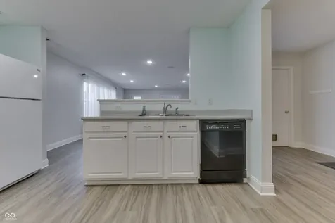 6613 Sonesta Drive Indianapolis IN 46217