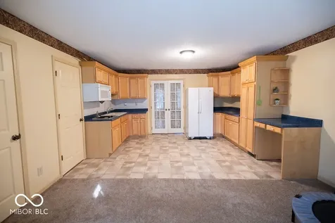 3900 N Vienna Woods Drive Muncie IN 47304