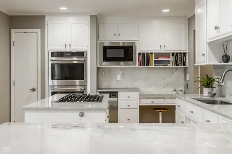 4865 Briarwood Court Carmel IN 46033