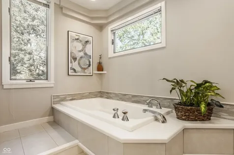4865 Briarwood Court Carmel IN 46033