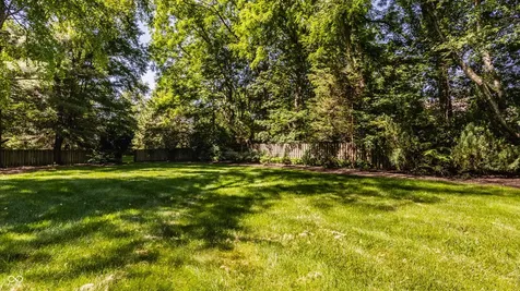 4865 Briarwood Court Carmel IN 46033